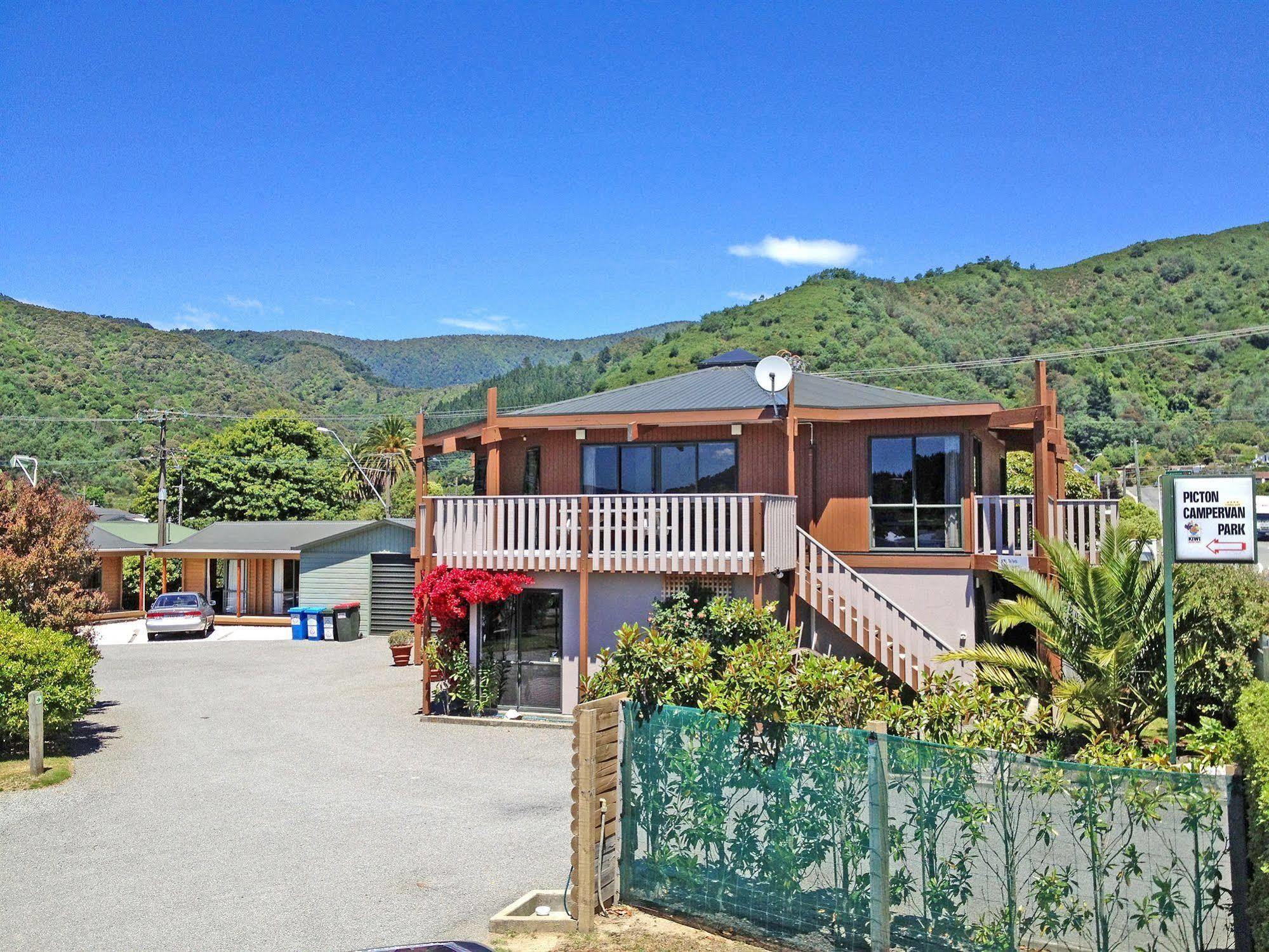 Picton Campervan Park מראה חיצוני תמונה