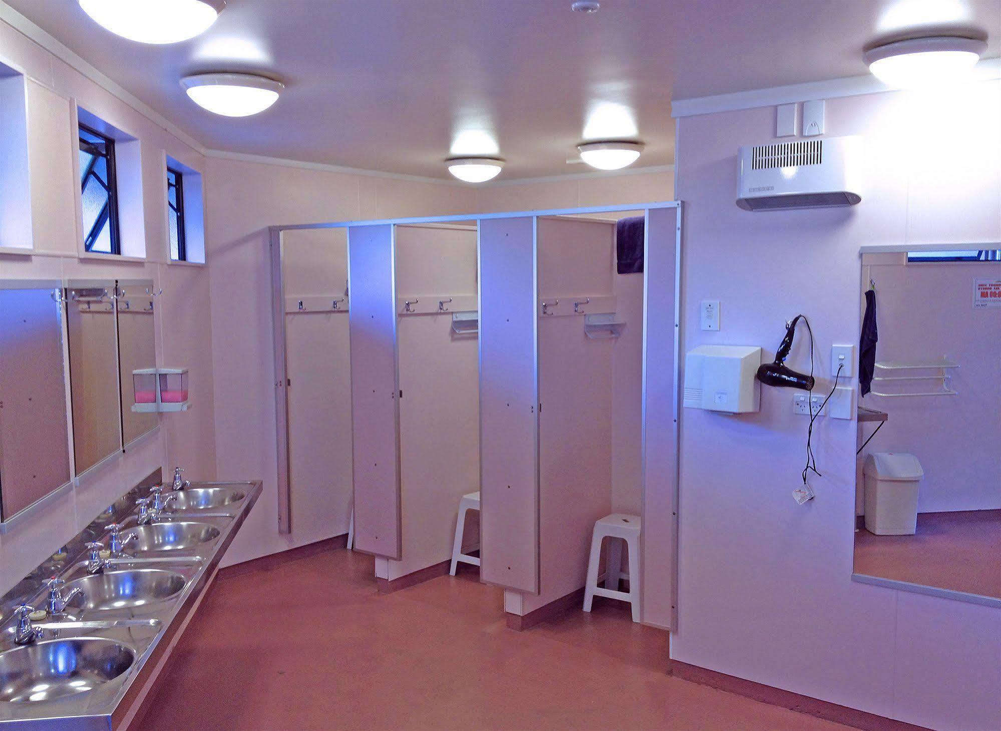 Picton Campervan Park מראה חיצוני תמונה