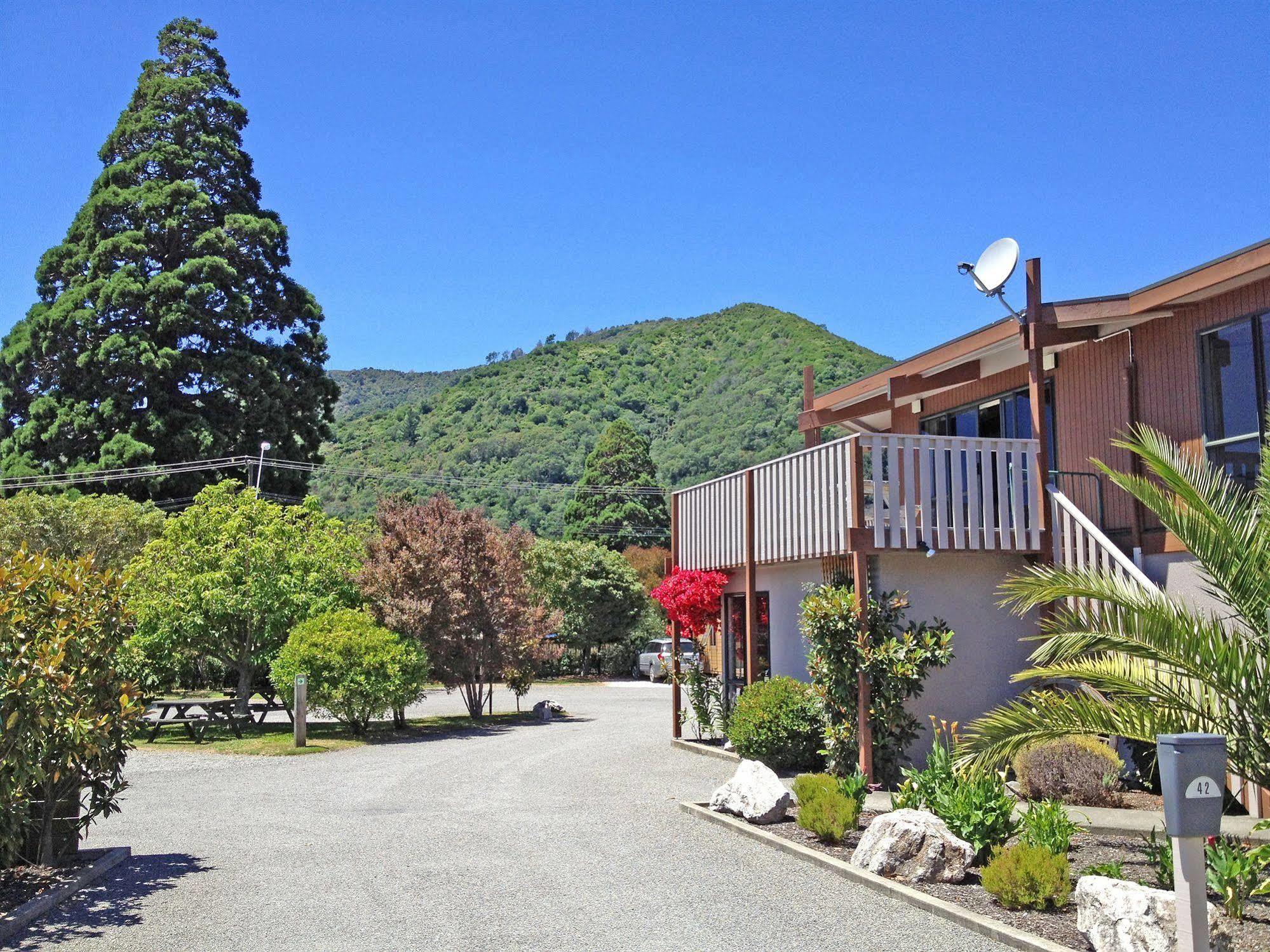 Picton Campervan Park מראה חיצוני תמונה